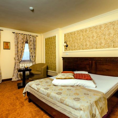 Nobillis - Carpathian Residence Pestera  Phòng bức ảnh